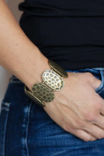 Load image into Gallery viewer, Artisan Exhibition Brass Stretchy Bracelet Paparazzi Accessories