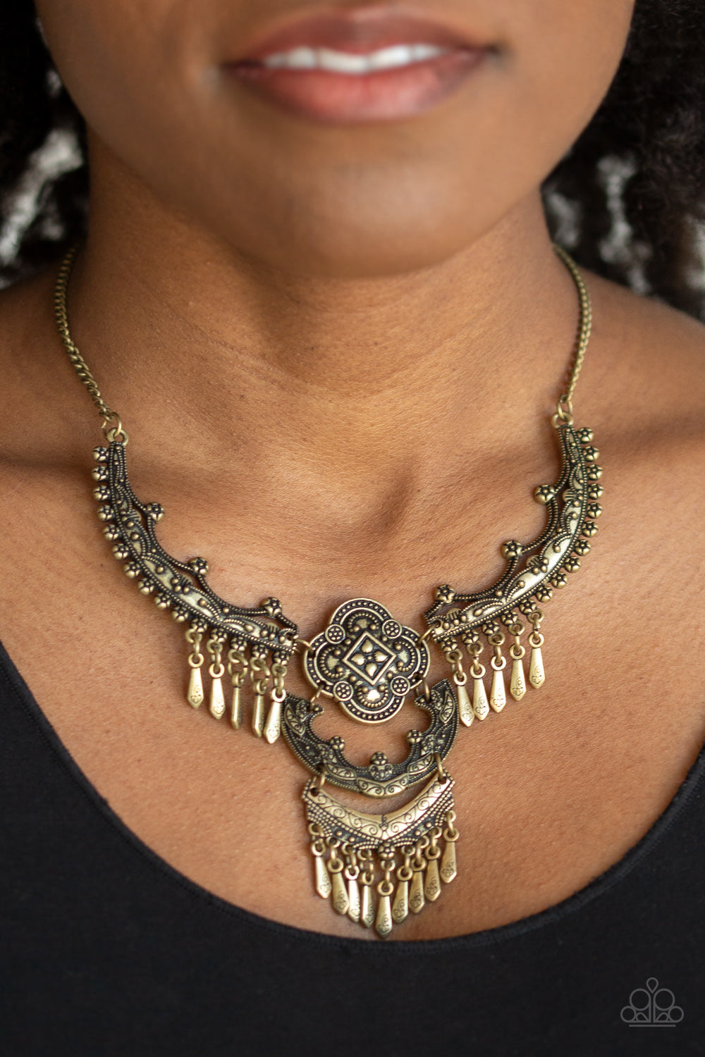 Rogue Vogue Brass Necklace Paparazzi Accessories