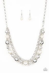 Pearls,short necklace,white,5th Avenue Romance - White Pearl Necklace