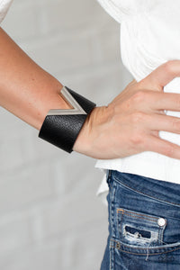 black,leather,snap,wrap,Claws Out - Black Bracelet