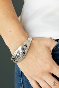 floral,hinge,silver,Fond of Florals - Silver Bracelet