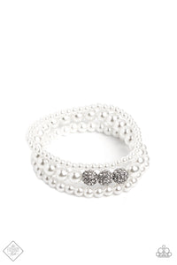 pearls,stretchy,white,Show Soprano White Pearl Stretchy Bracelet