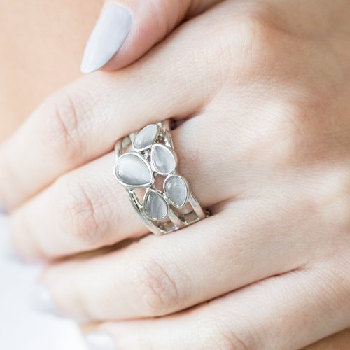 Dreamy Glow Silver Moonstone Ring Paparazzi Accessories